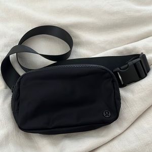 Lululemon belt bag